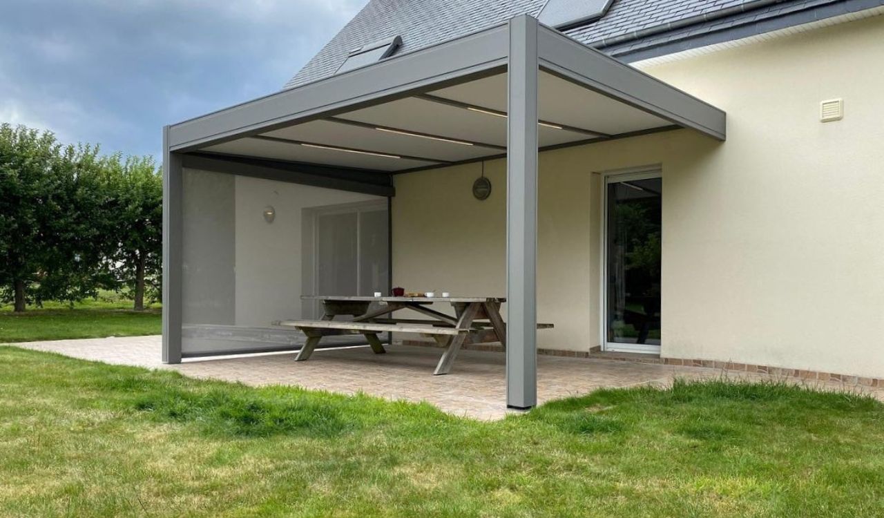 Guide pratique pour ériger une pergola végétale sans travaux lourds : les plantes grimpantes idéales à découvrir